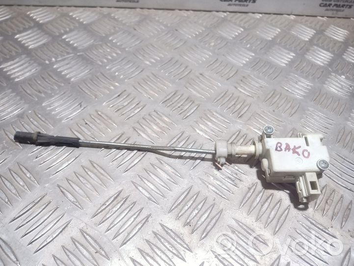 Volkswagen Golf V Motorino del tappo del serbatoio del carburante 1K6810773