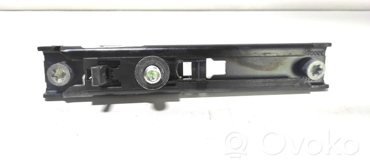 Land Rover Range Rover L322 Rail de réglage hauteur de ceinture de sécurité 33004290B