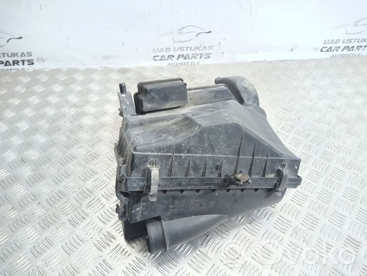 Mitsubishi Carisma Ilmansuodattimen kotelo 30855927