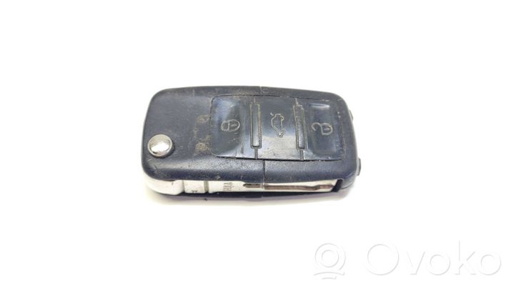 Volkswagen PASSAT B5.5 Ignition key/card 