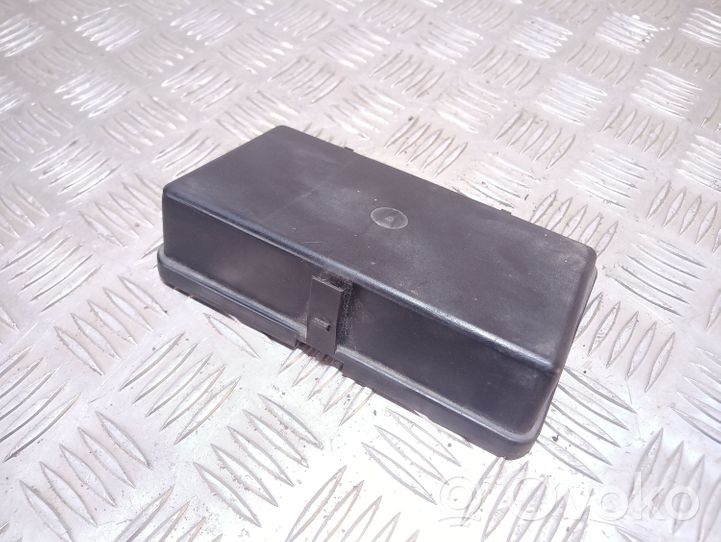 Volkswagen Sharan Fuse box cover 7M0937576