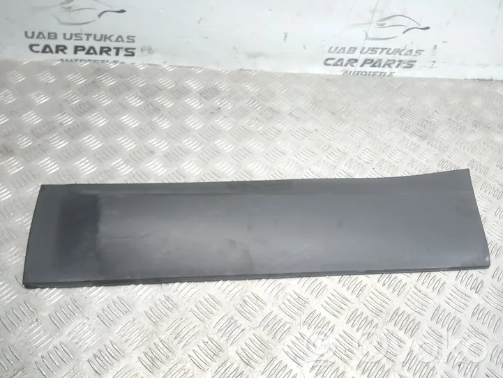 Nissan Qashqai+2 Rear door trim (molding) 82871BR11A