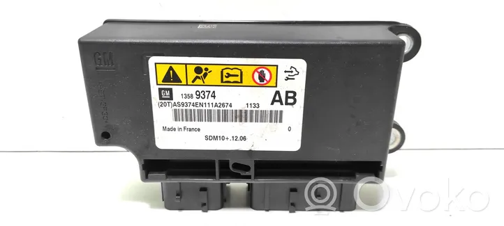 Opel Astra J Airbag control unit/module 13589374