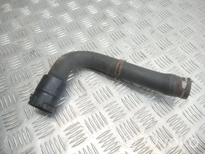 Volkswagen PASSAT B5.5 Engine coolant pipe/hose 8D0121101K