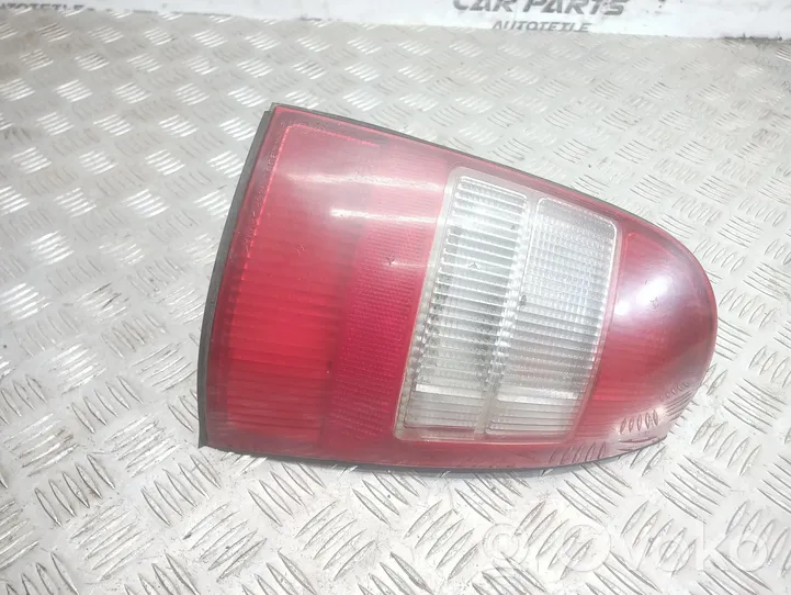 Opel Vectra B Lampa tylna 90585003