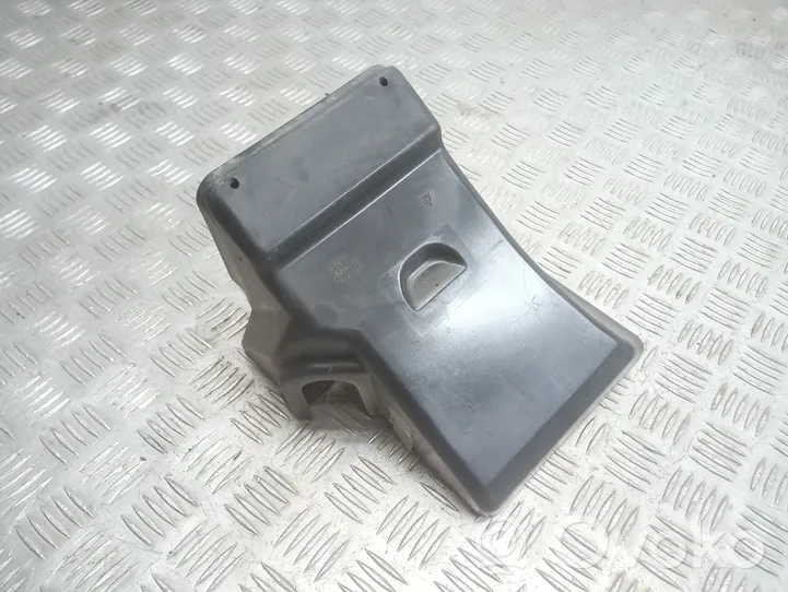 BMW 5 E34 Altra parte del vano motore 1374020