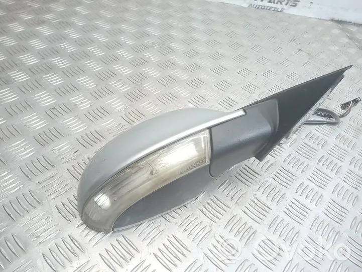 Volkswagen PASSAT B5.5 Front door electric wing mirror 