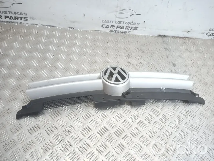 Volkswagen Golf IV Grille calandre supérieure de pare-chocs avant 