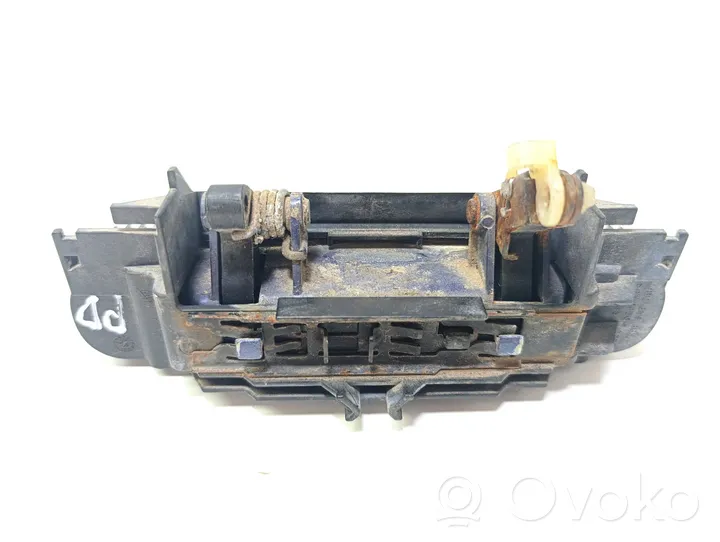 Audi A6 S6 C5 4B Klamka zewnętrzna drzwi przednich 4B0839885