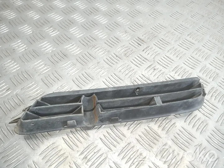 Volvo S70  V70  V70 XC Grille inférieure de pare-chocs avant 09151509