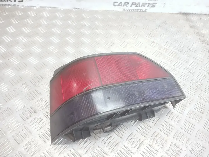 Renault Clio I Lampa tylna 