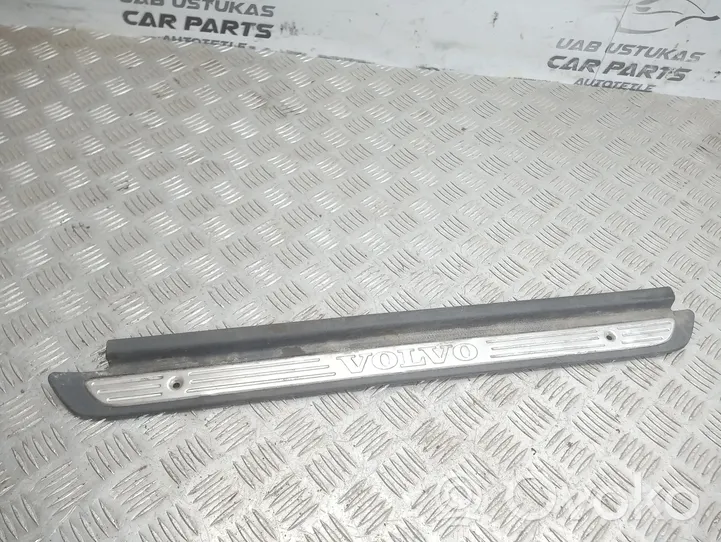 Volvo S40, V40 Front sill trim cover 