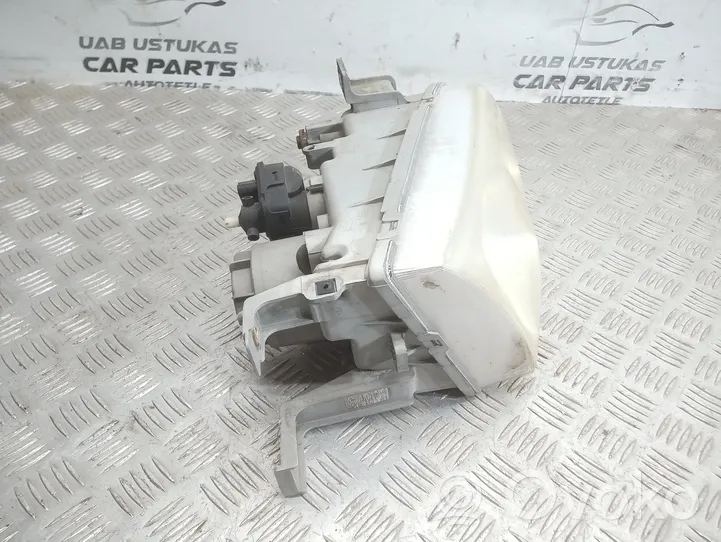 Hyundai Trajet Lampa przednia 