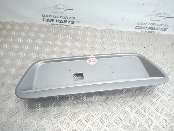 Hyundai Trajet Barra de luz de la matrícula/placa de la puerta del maletero A873703A000