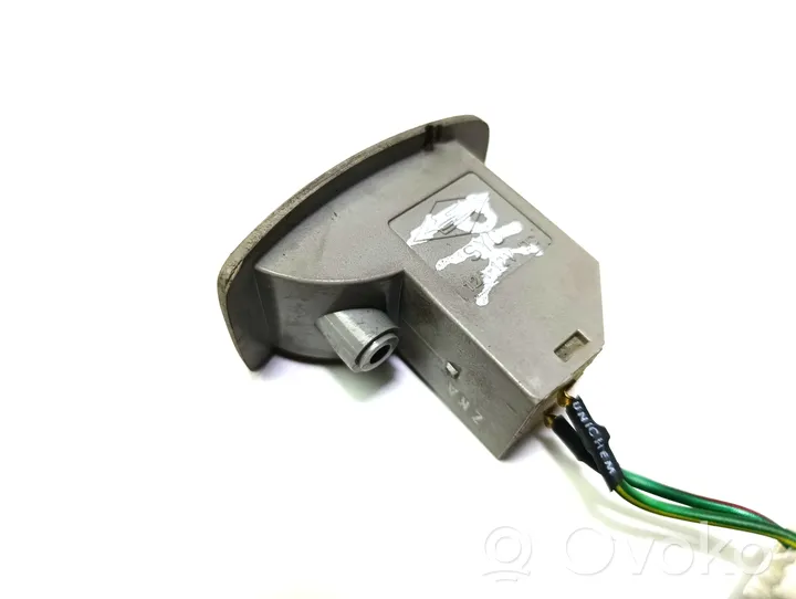 Hyundai Trajet Fuel tank opening switch 935553A000