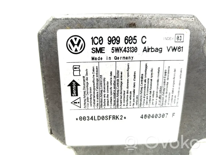 Volkswagen PASSAT B5.5 Unidad de control/módulo del Airbag 1C0909605C