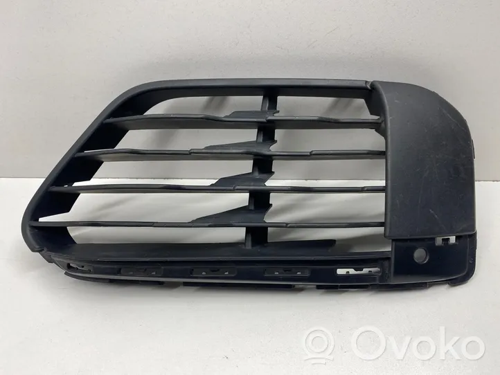 BMW X1 F48 F49 Grille inférieure de pare-chocs avant 51117354778