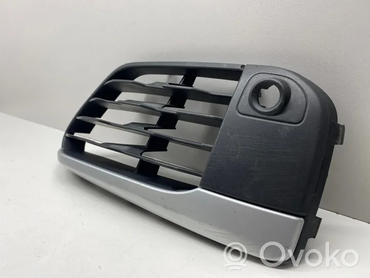 BMW X1 F48 F49 Grille inférieure de pare-chocs avant 51117354778