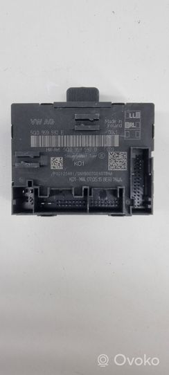 Volkswagen PASSAT B8 Durų elektronikos valdymo blokas 5Q0959592E