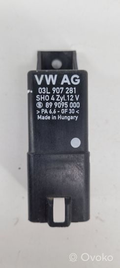 Volkswagen Golf VI Žvakių pakaitinimo rėlė 03L907281