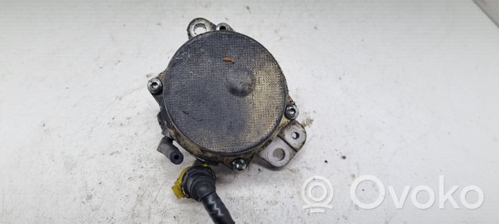 Opel Astra H Pompe à vide 55193232