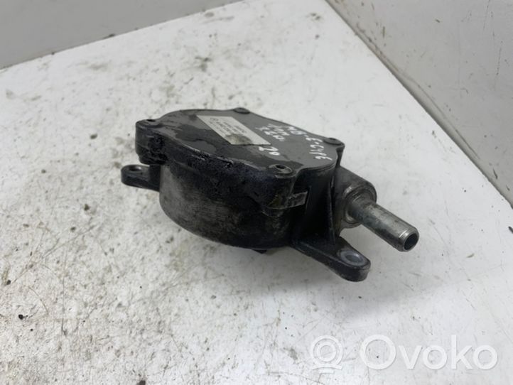 Mercedes-Benz E C207 W207 Pompe à vide A6422300065