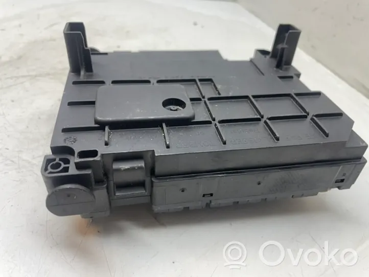 Peugeot 3008 II Module de fusibles 9810296180