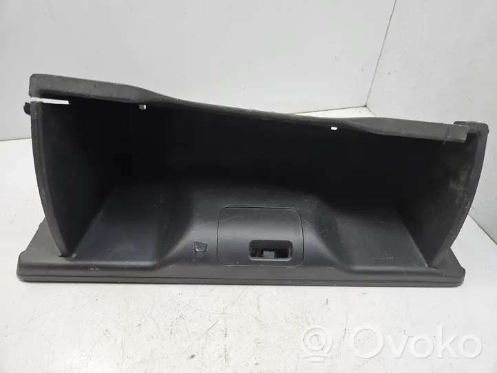 Honda CR-V Крышка ящика для вещей (бардачка) 775500SWAG010M1