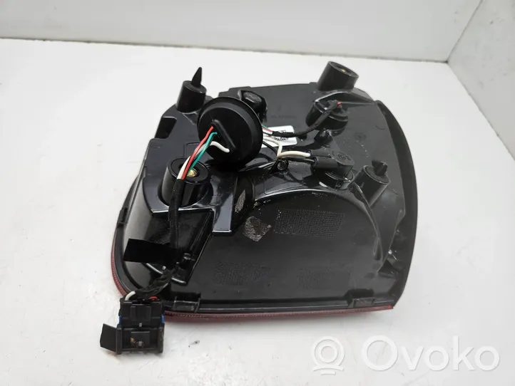 Citroen C5 Aircross Luci posteriori del portellone del bagagliaio 9816932880