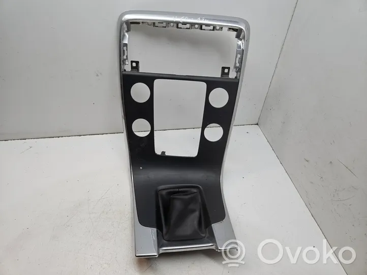 Volvo V60 Cadre, panneau d'unité radio / GPS 31351653