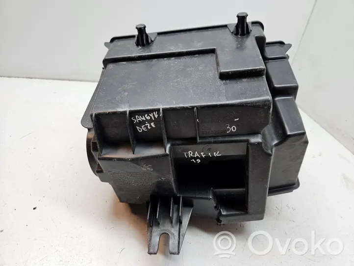 Renault Trafic III (X82) Fuse box set 243503708R