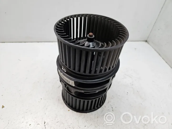 Renault Megane III Ventola riscaldamento/ventilatore abitacolo T1010033M