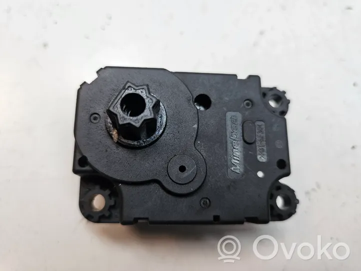 Renault Trafic III (X82) Motor/activador trampilla de calefacción T1027136U