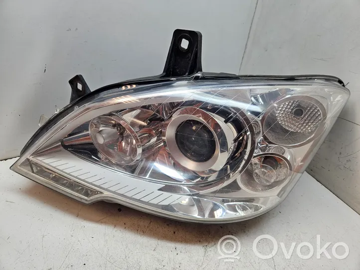 Mercedes-Benz Vito Viano W639 Lampa przednia A6398202861