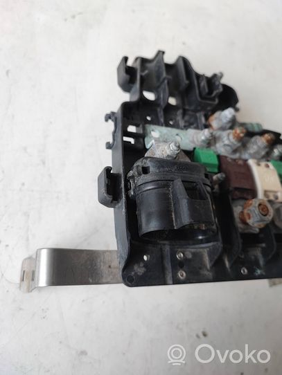 Opel Vivaro Cableado positivo 8200520034