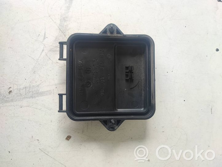 Volkswagen Transporter - Caravelle T5 Fuse box cover 7H0907613