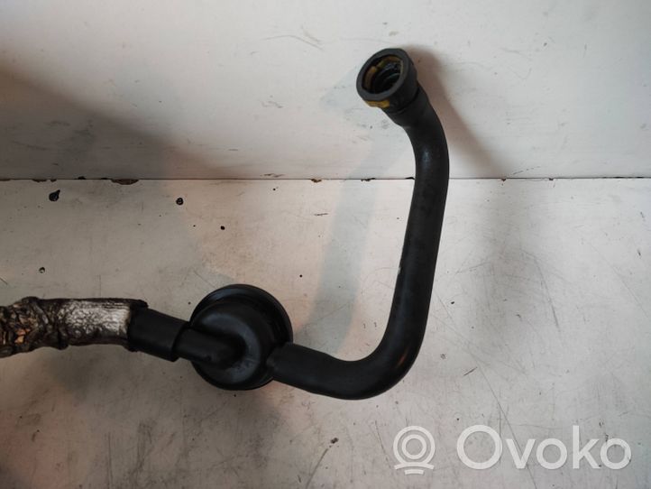 Opel Vivaro Tube d'admission de tuyau de refroidisseur intermédiaire 8200607744