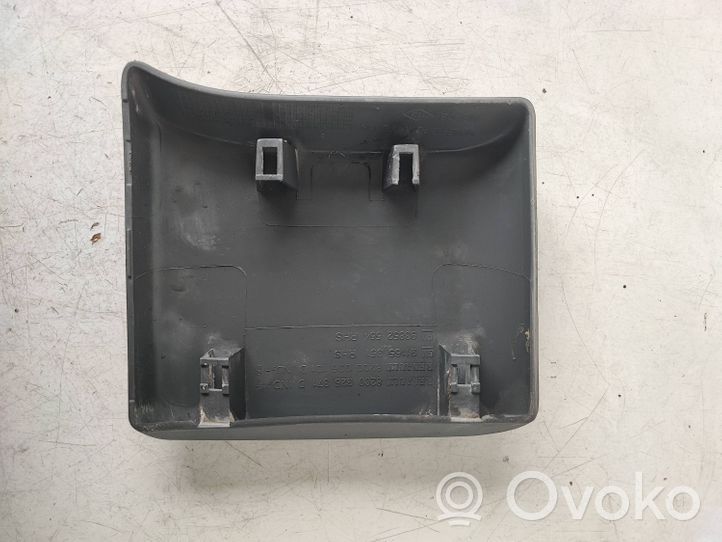 Renault Trafic II (X83) Moulure, baguette/bande protectrice d'aile 91165351
