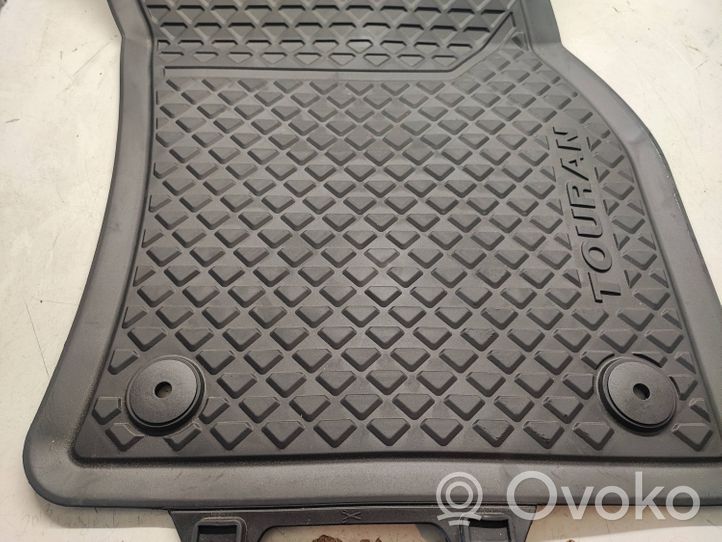 Volkswagen Touran III Tapis de sol avant 5QB061502