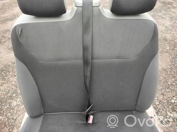 Opel Vivaro Doppelsitzbank vorne 