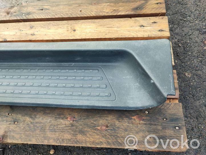 Volkswagen Transporter - Caravelle T5 Rear sill trim cover 7H0863725J