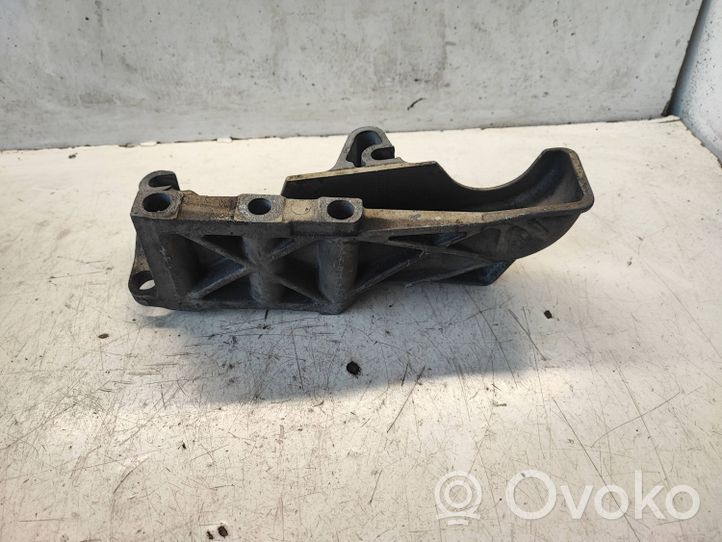 Renault Trafic II (X83) Support, suspension du moteur 8200140436