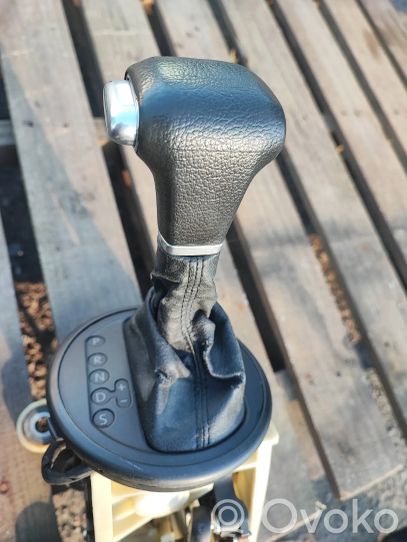 7H2713265 Volkswagen Transporter - Caravelle T5 Gear selector  