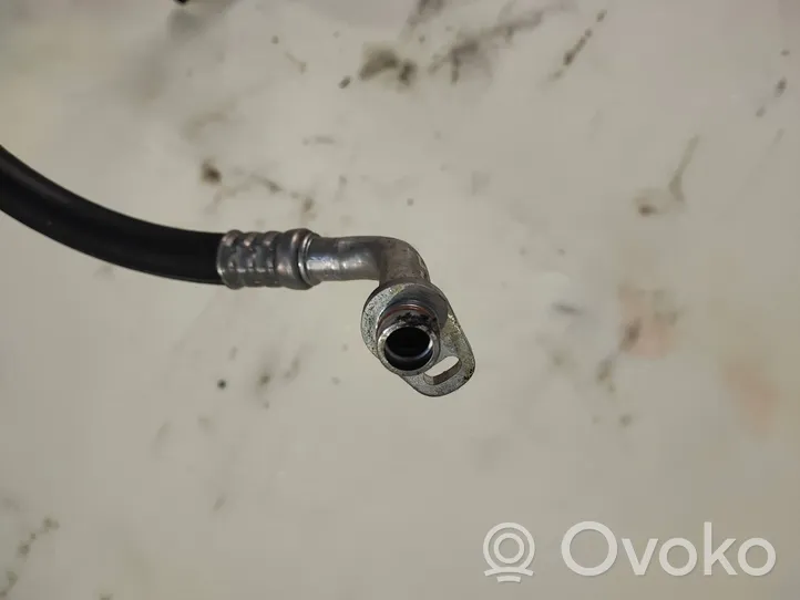 Opel Vivaro Air conditioning (A/C) pipe/hose 924543135