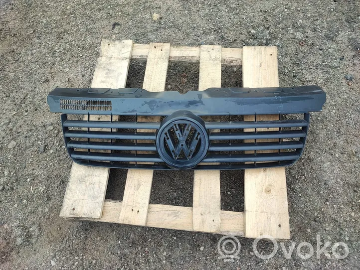 Volkswagen Transporter - Caravelle T5 Maskownica / Grill / Atrapa górna chłodnicy 