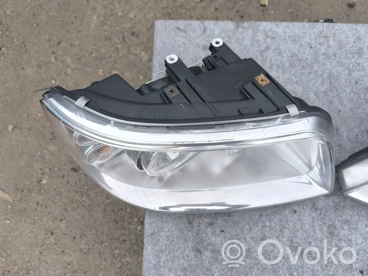 Volkswagen Multivan T5 Lampa przednia 