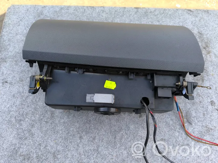 Volkswagen Multivan T5 Glove box 7H5858721A