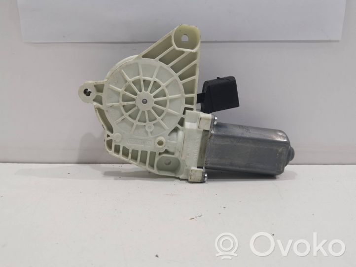 Mercedes-Benz C W205 Moteur de lève-vitre de porte avant A0009066206