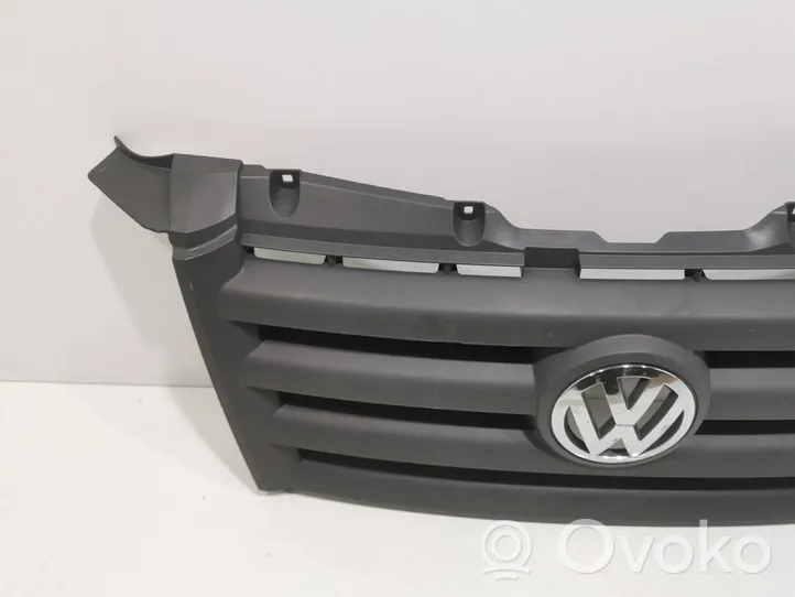 Volkswagen Crafter Etupuskurin ylempi jäähdytinsäleikkö 2e0853653