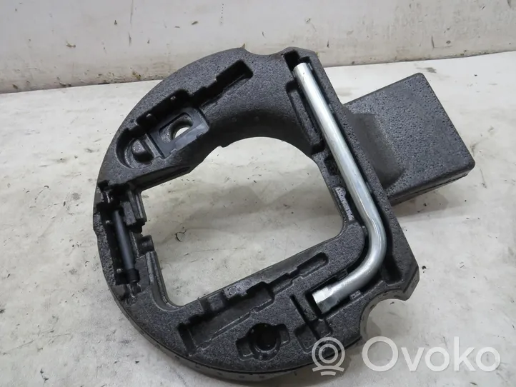 Audi A7 S7 4G Spare wheel section trim 